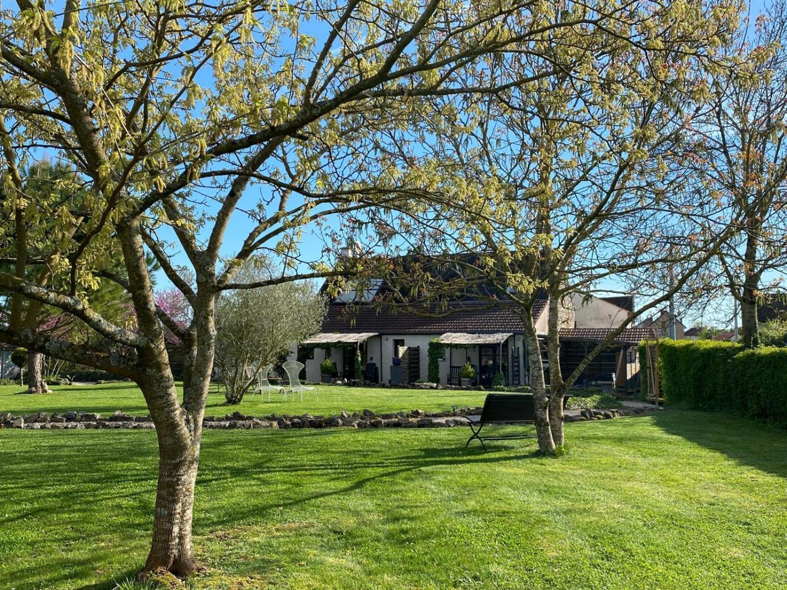 Gite Et Studios Les Barongeres Farges-les-Chalon Buitenkant foto