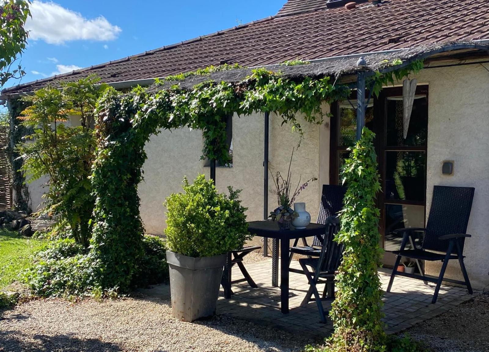 Gite Et Studios Les Barongeres Farges-les-Chalon Buitenkant foto