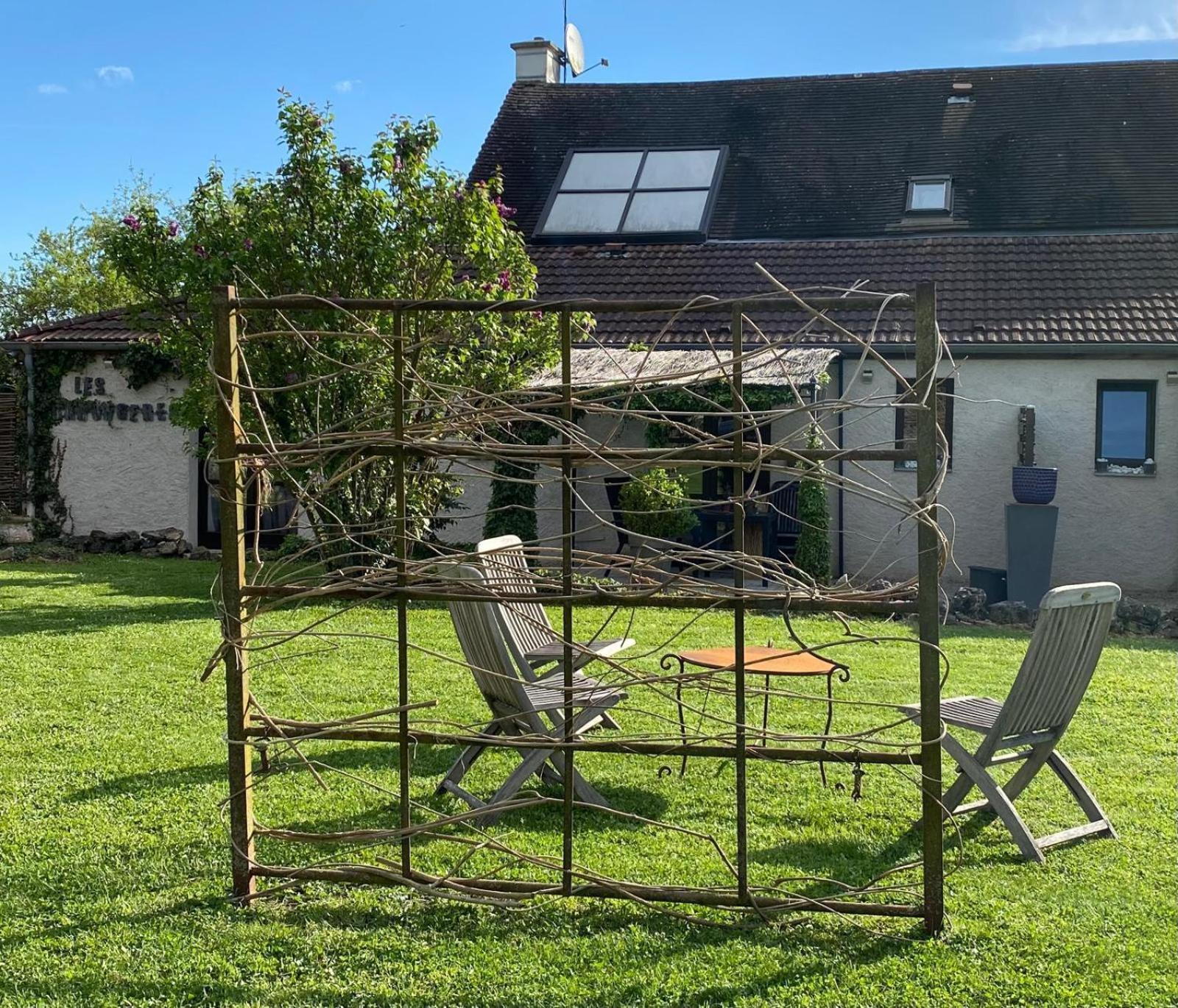 Gite Et Studios Les Barongeres Farges-les-Chalon Buitenkant foto